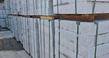 揭阳芝麻白路牙石，路侧石