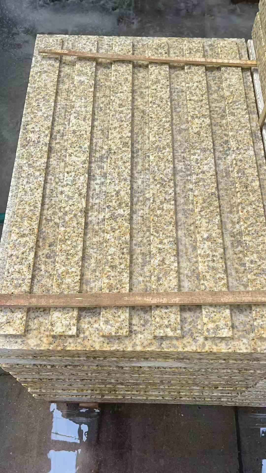 揭阳黄金麻盲道 石材盲道